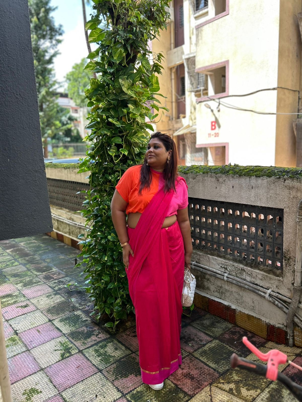 Pink mull cotton saree with gold border – playful soft cotton drape from RURIethnic.