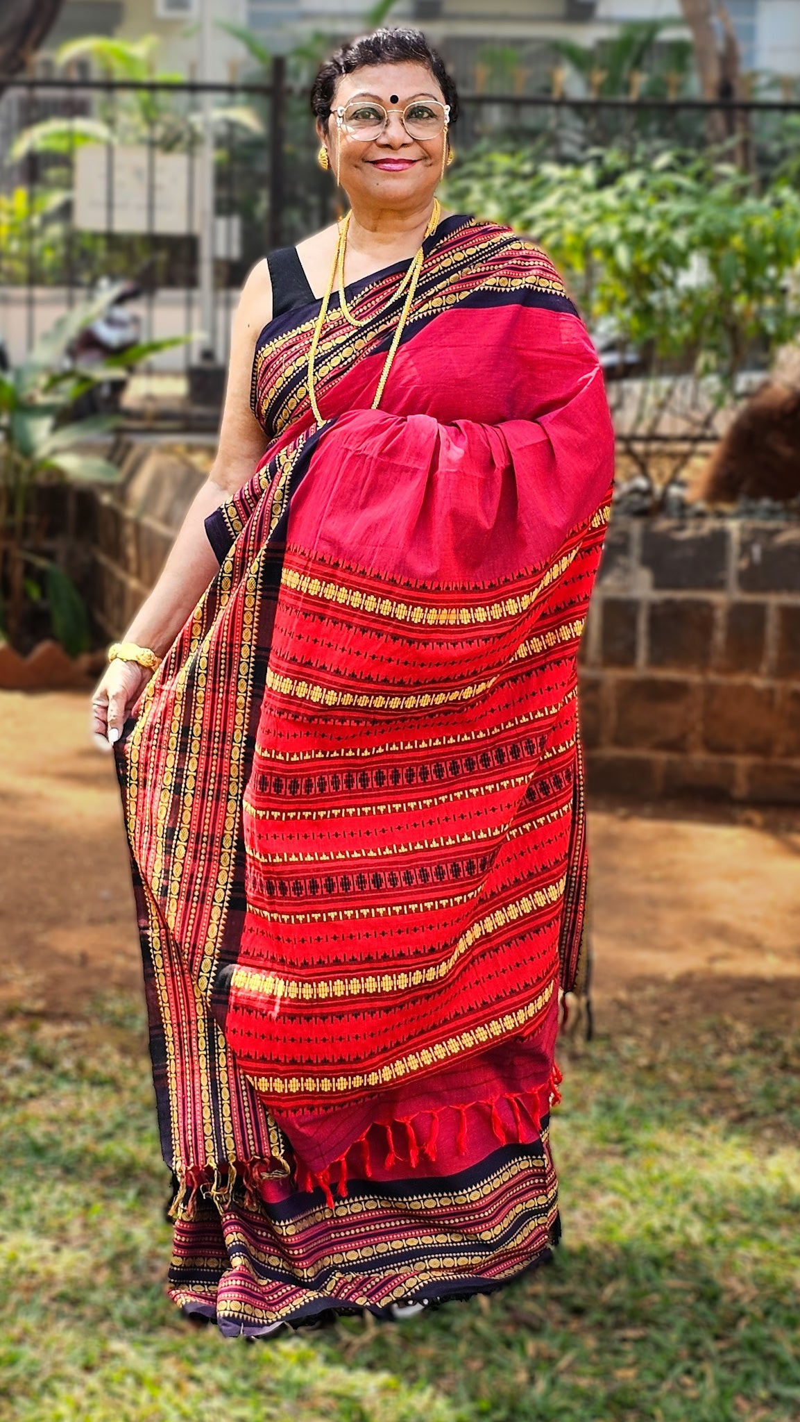 Rani Hawa pink cotton handloom saree with black and gold border – breathable everyday wear from RURIethnic.