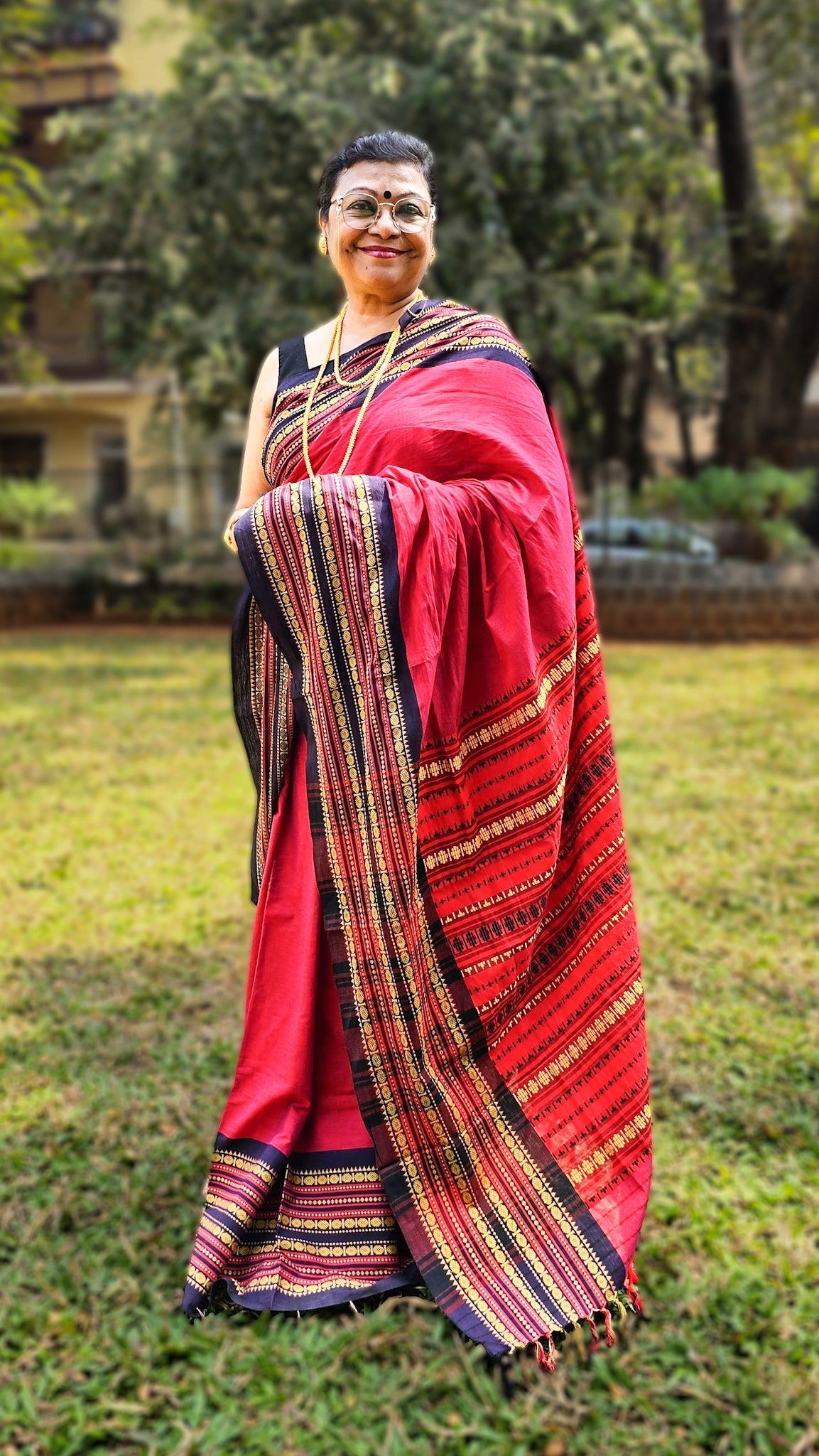 Rani Hawa pink cotton handloom saree with black and gold border – breathable everyday wear from RURIethnic.