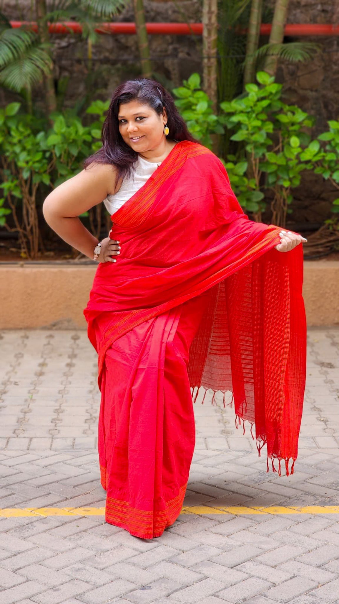 Rust red cotton saree – breathable handloom fabric for everyday wear from RURIethnic.